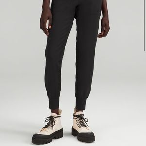 Lululemon align joggers black 4